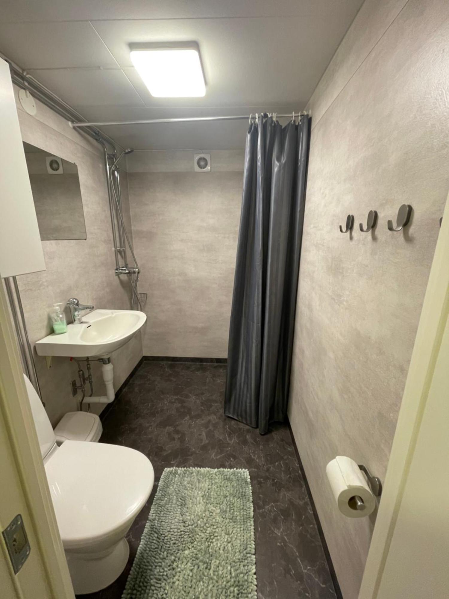 Kaellarlaegenhet Centrumvaegen Gusum Extérieur photo